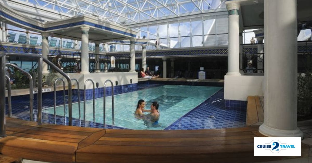 Cruise met Royal Caribbean's Grandeur of the Seas. Boek uw cruisevakantie bij Cruise2Travel.