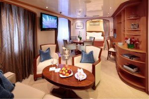 Cruise met Seadream's Seadream I. Bekijk hier alle categorieën hutten en boek uw volgende cruise bij Cruise2Travel.