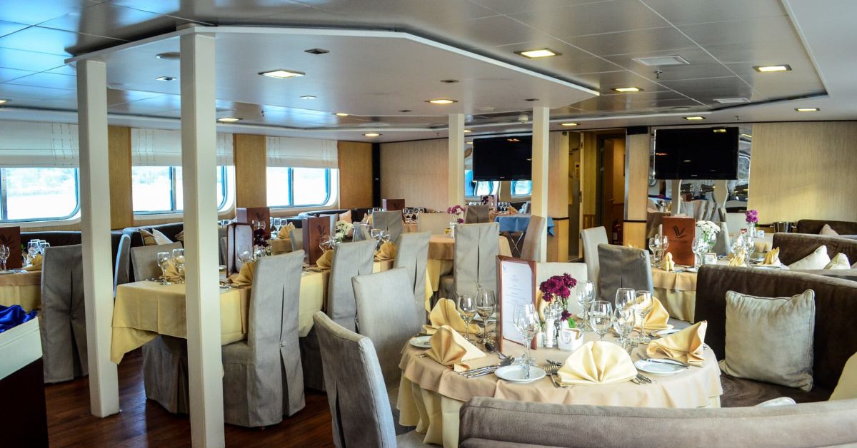 Cruise met Variety Cruises' Harmony V. Bekijk het complete cruise aanbod op Cruise2Travel. Boek nu!